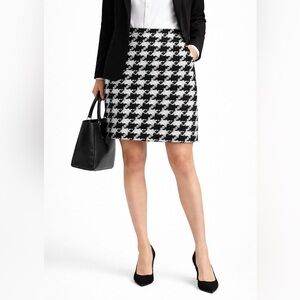 Talbots Houndstooth Mini Skirt Black White Pattern Size 12 Lined Classic